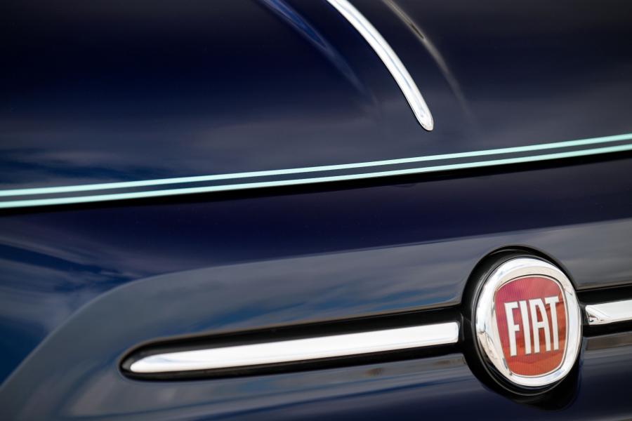 Логотип Fiat 500C Riva 2016 года  (UK) (фото 17 из 25)